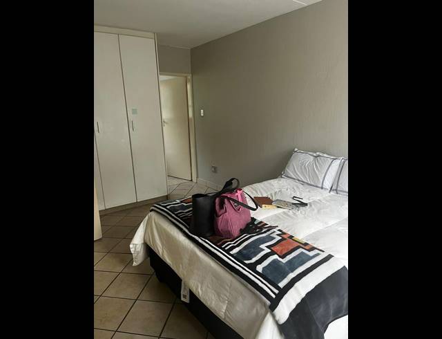 2 BEDROOM TOWNHOUSE FOR SALE IN SANDTON CBD